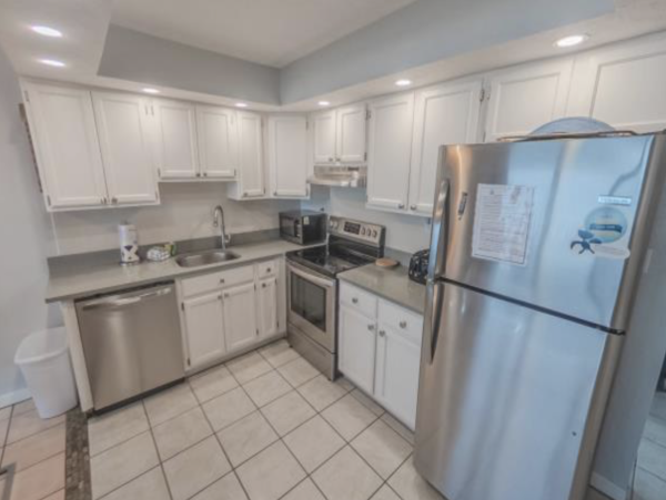 Charming Gulf-View 2-Bedroom Condo with Pool & Beach Access